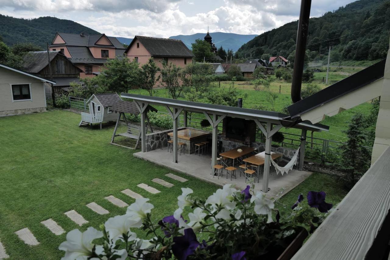 Lucy Hotel Jaremtsje Buitenkant foto